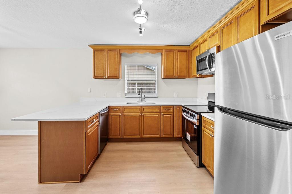 Image 6 of 28 For 4905 Toni Avenue