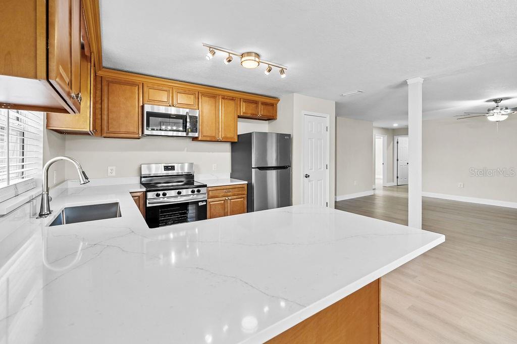 Image 7 of 28 For 4905 Toni Avenue