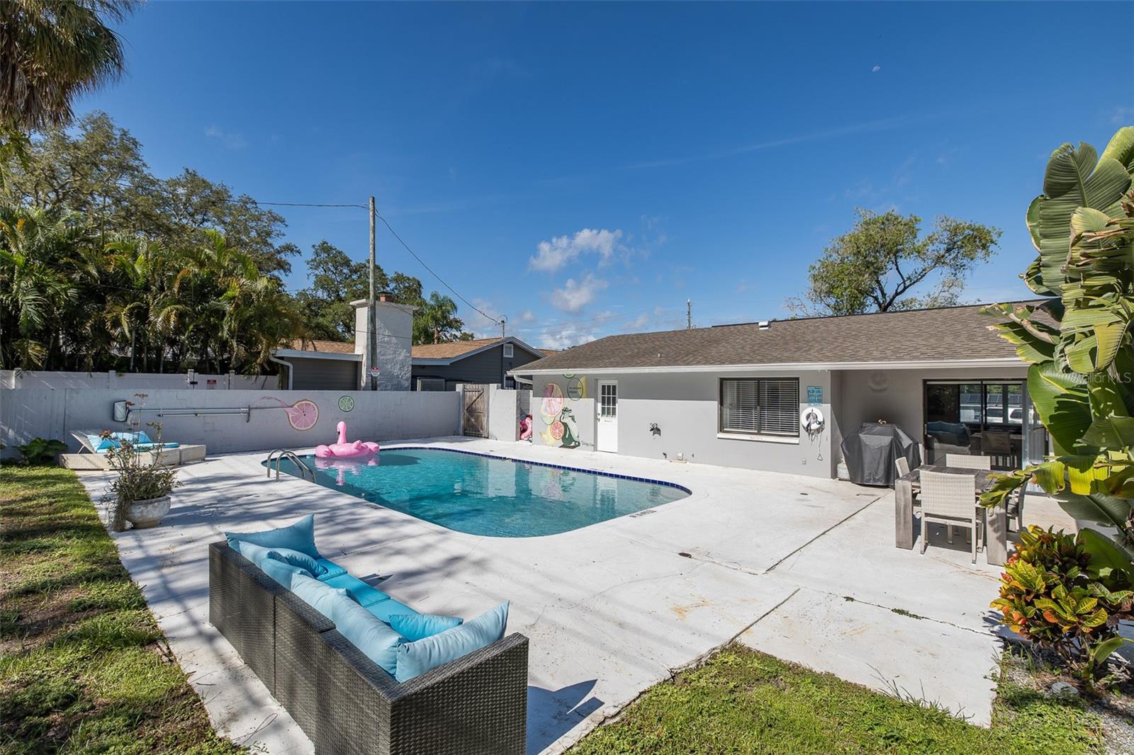 Image 11 of 76 For 2180 Philippe Parkway