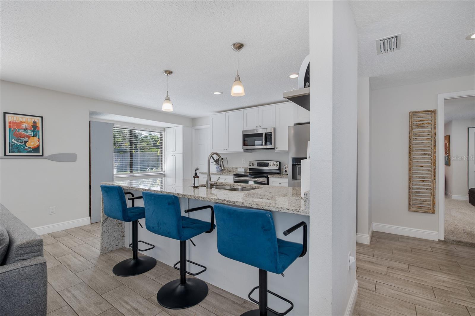 Image 40 of 76 For 2180 Philippe Parkway