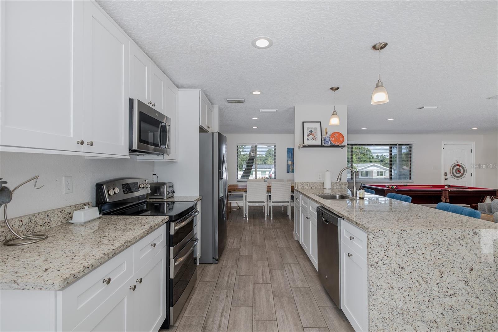 Image 43 of 76 For 2180 Philippe Parkway