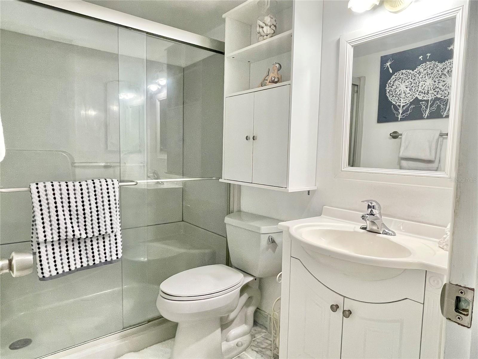 Image 20 of 27 For 421 Windrush Bay Drive 421