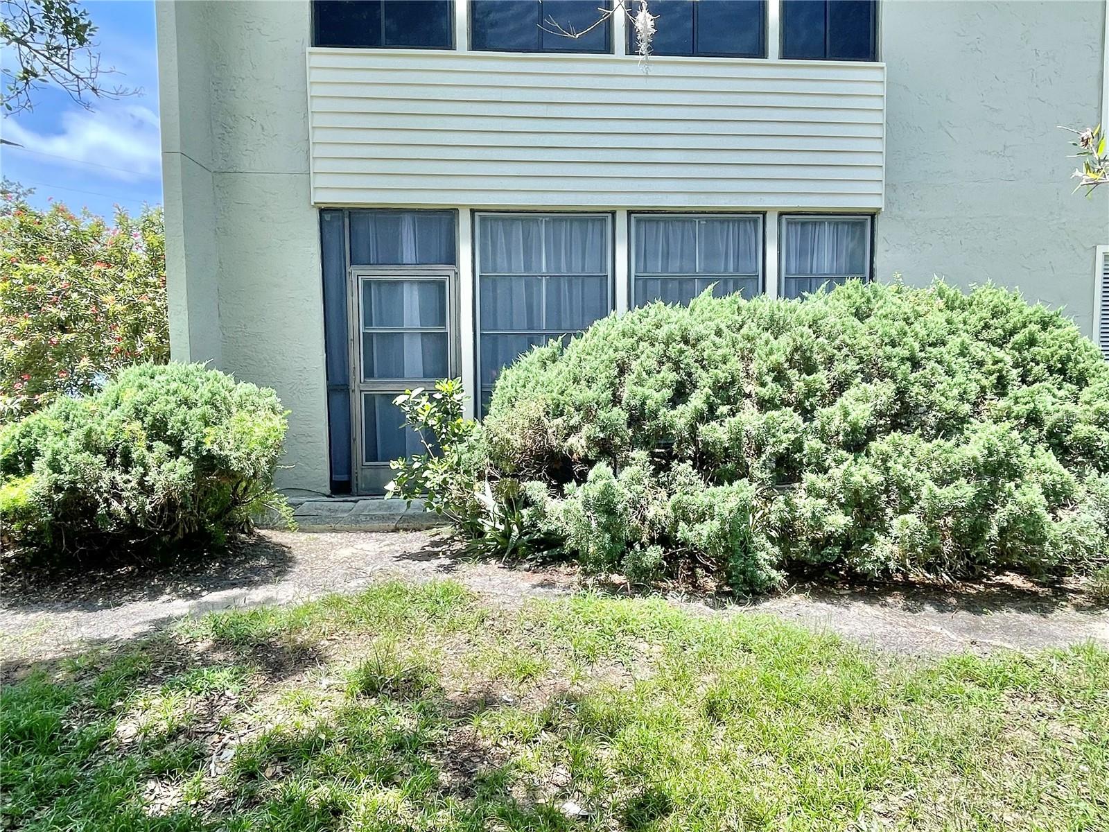 Image 22 of 27 For 421 Windrush Bay Drive 421