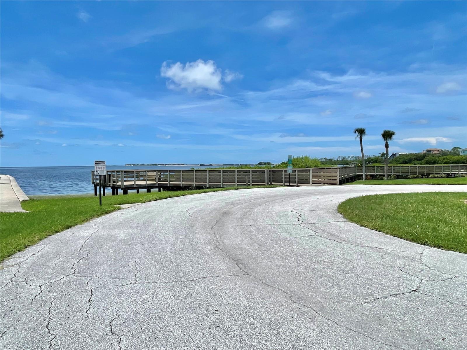 Image 24 of 27 For 421 Windrush Bay Drive 421