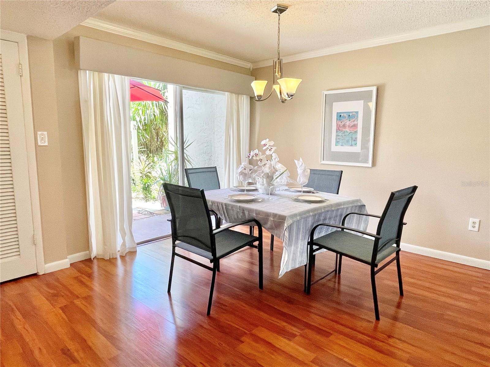 Image 9 of 27 For 421 Windrush Bay Drive 421