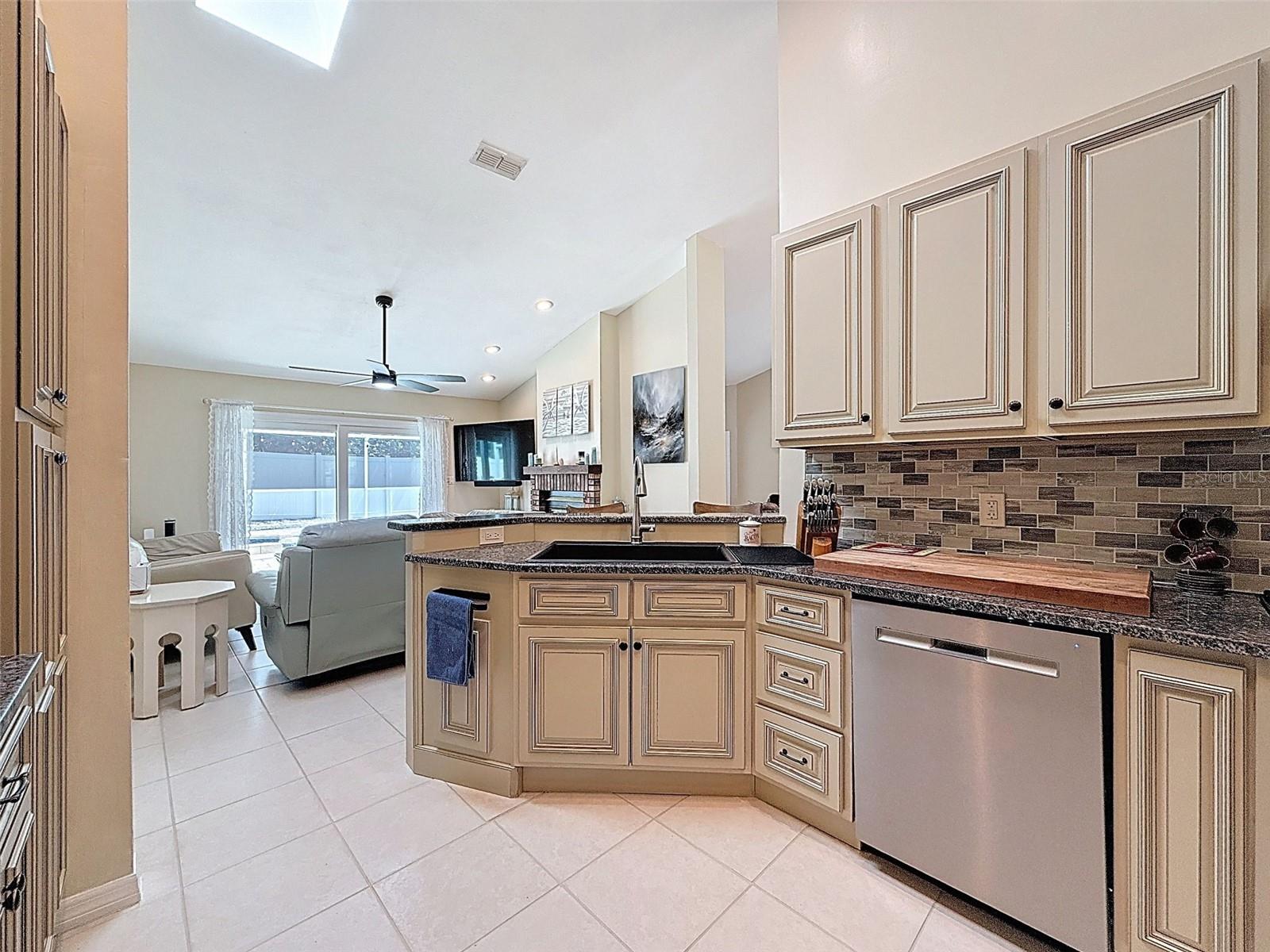 Image 13 of 80 For 1604 Gulf Beach Boulevard