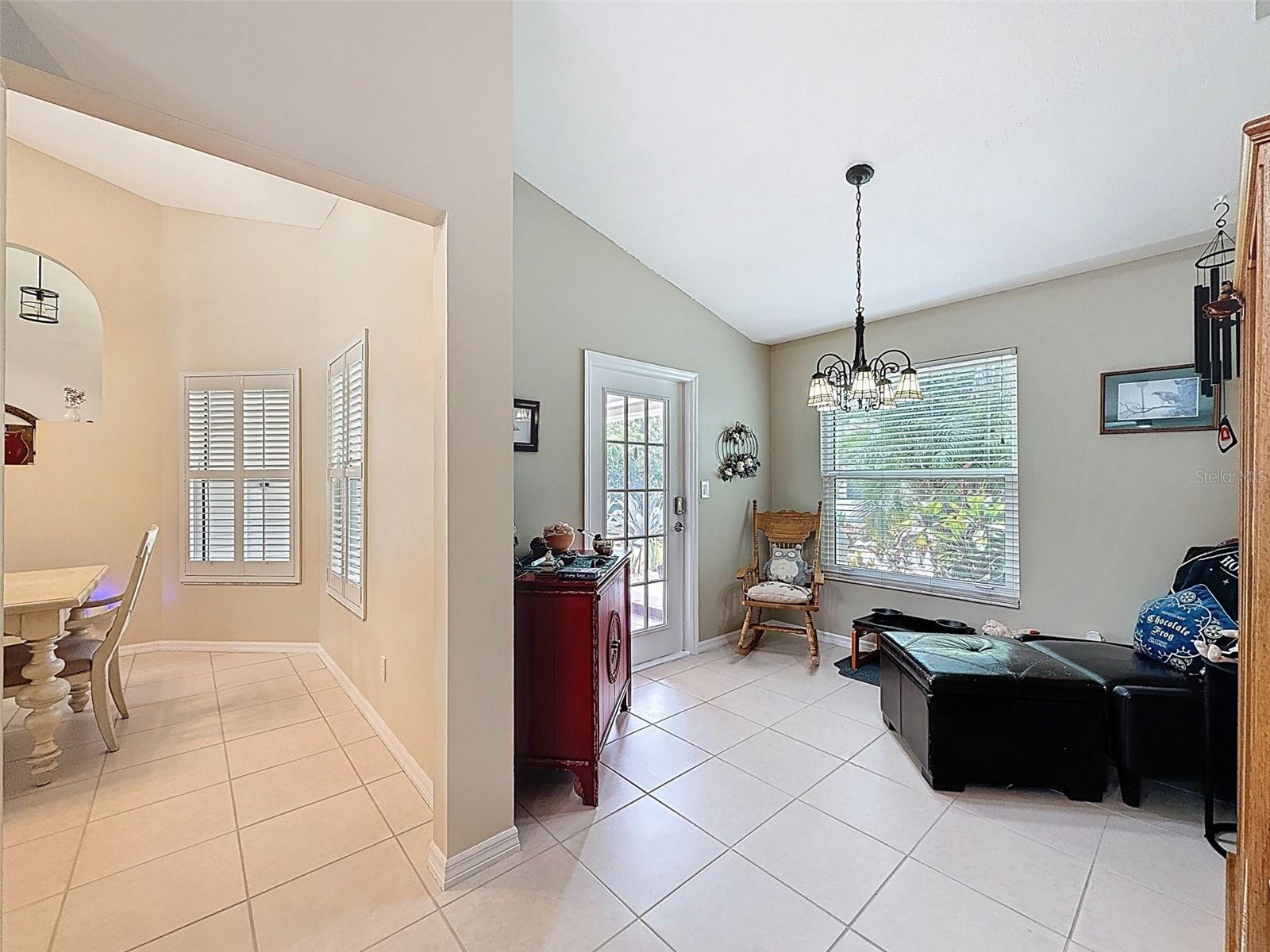 Image 23 of 80 For 1604 Gulf Beach Boulevard
