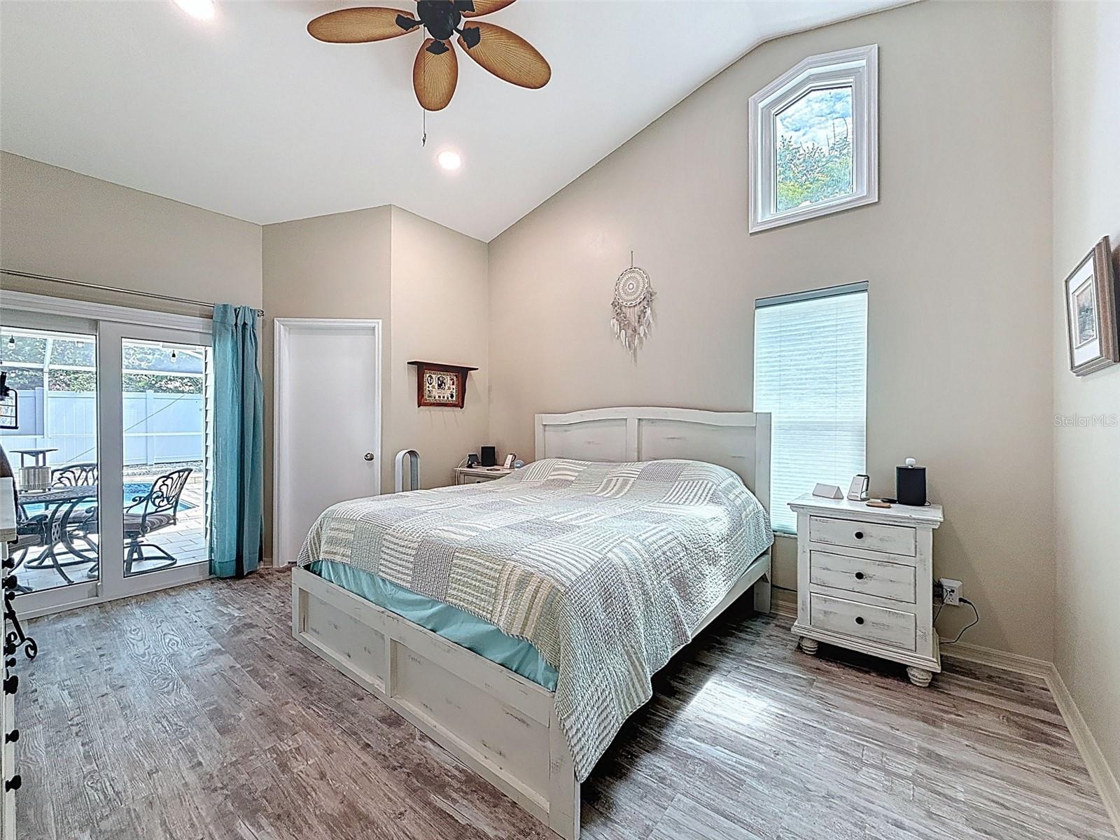 Image 25 of 80 For 1604 Gulf Beach Boulevard