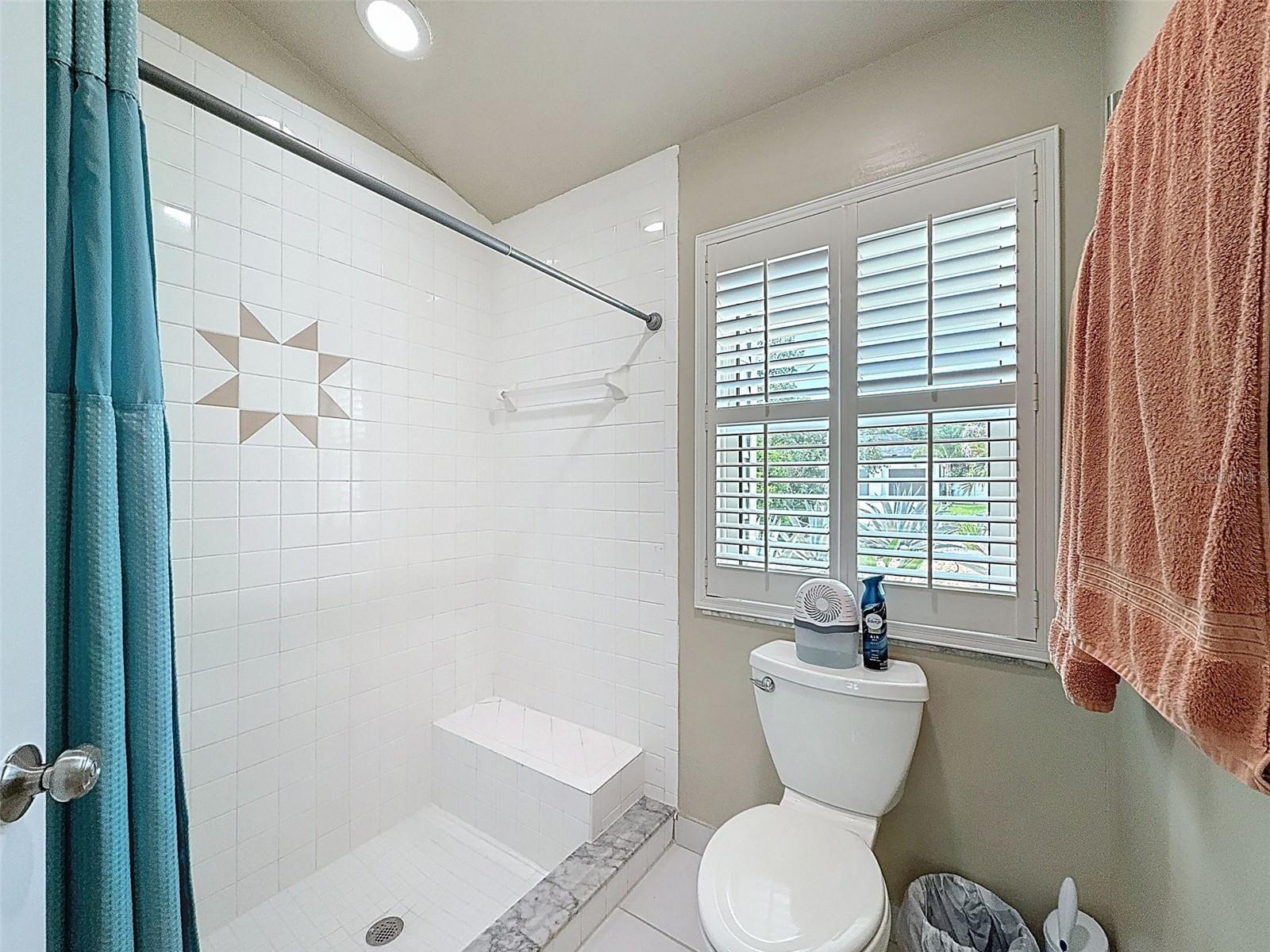 Image 31 of 80 For 1604 Gulf Beach Boulevard