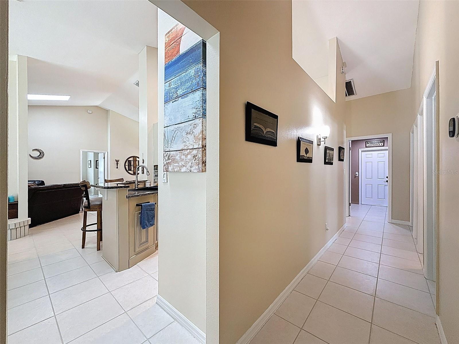 Image 32 of 80 For 1604 Gulf Beach Boulevard