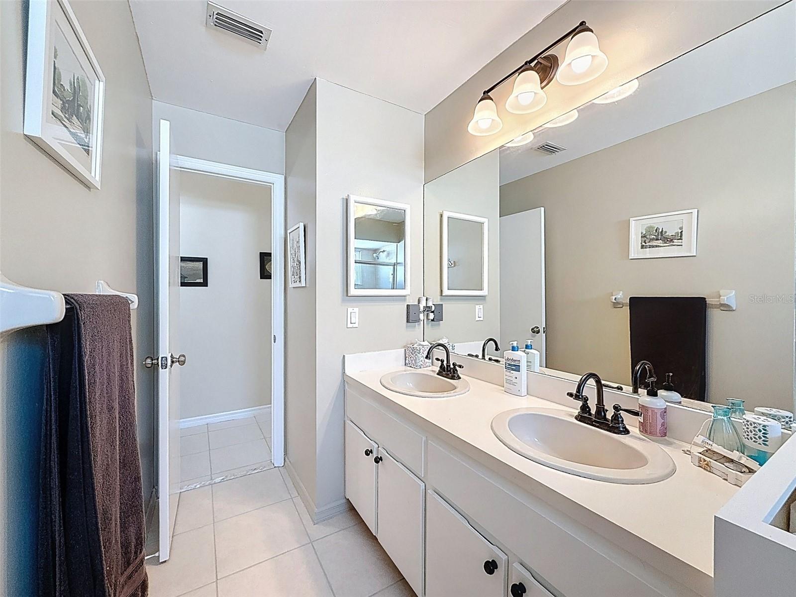 Image 43 of 80 For 1604 Gulf Beach Boulevard