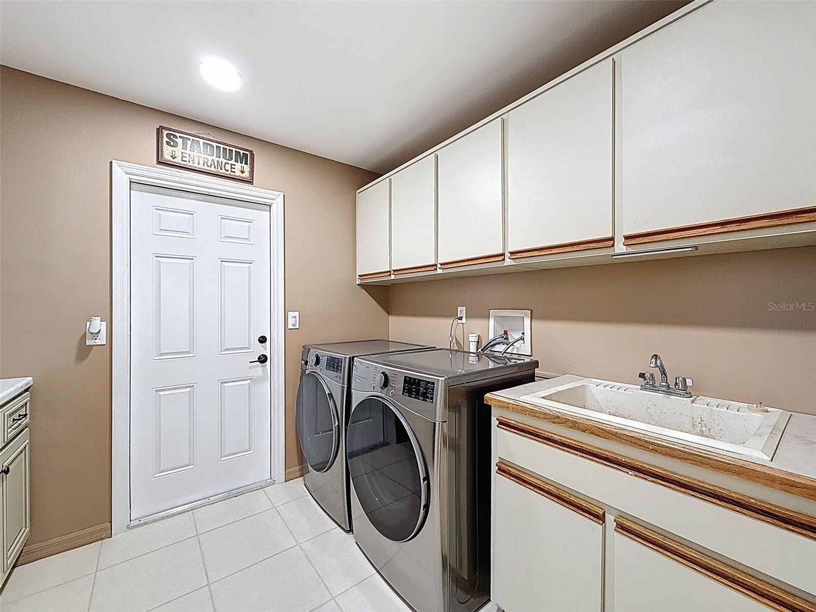 Image 46 of 80 For 1604 Gulf Beach Boulevard