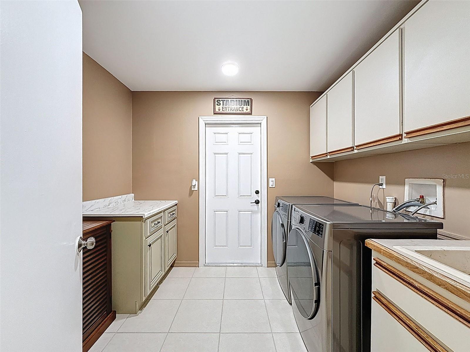 Image 47 of 80 For 1604 Gulf Beach Boulevard
