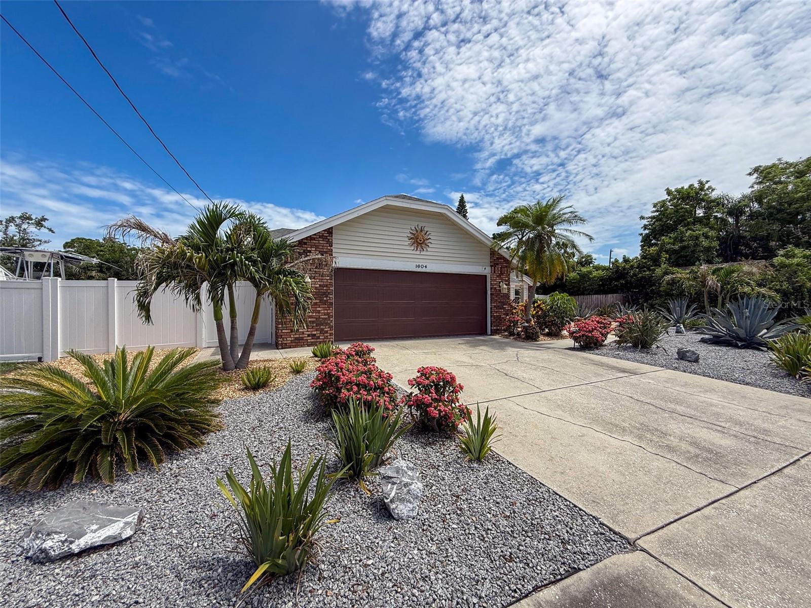 Image 61 of 80 For 1604 Gulf Beach Boulevard