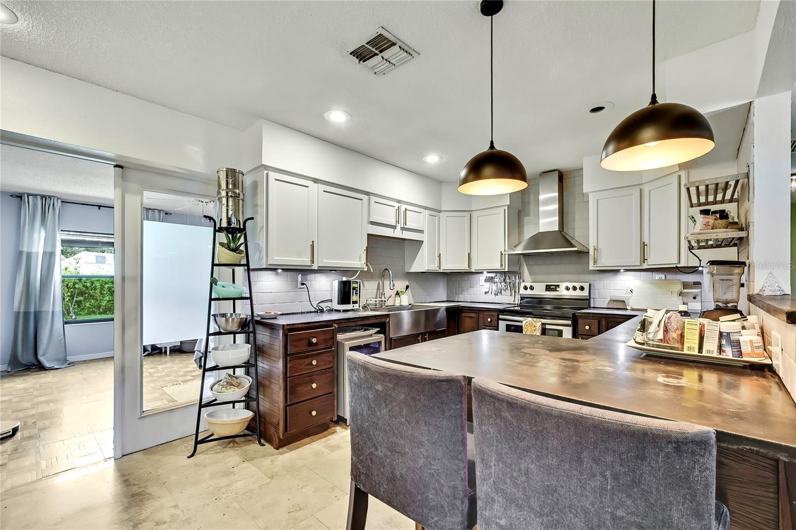 Image 36 of 57 For 3415 Riverdale Drive