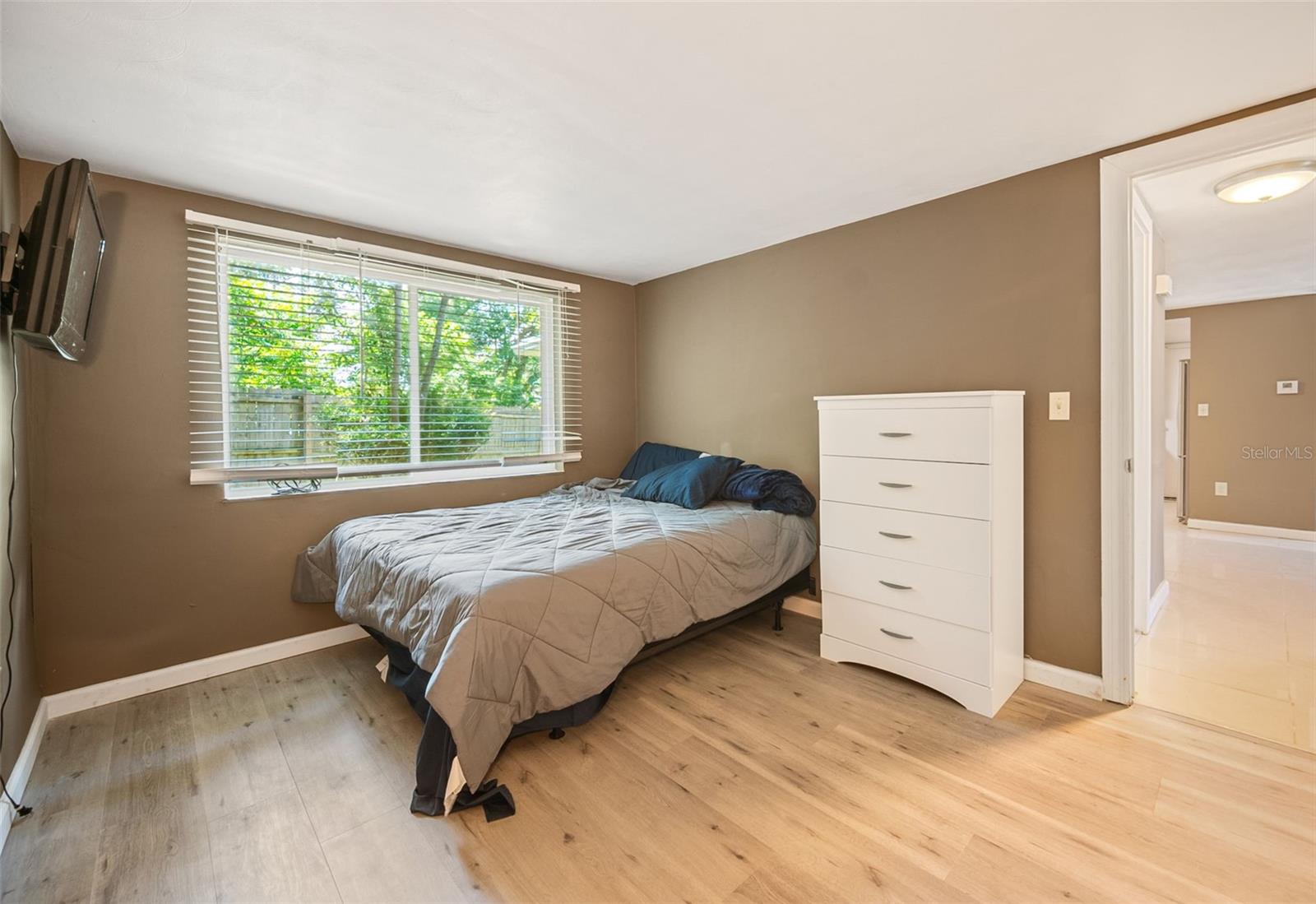 Image 16 of 35 For 3316 Overland Drive