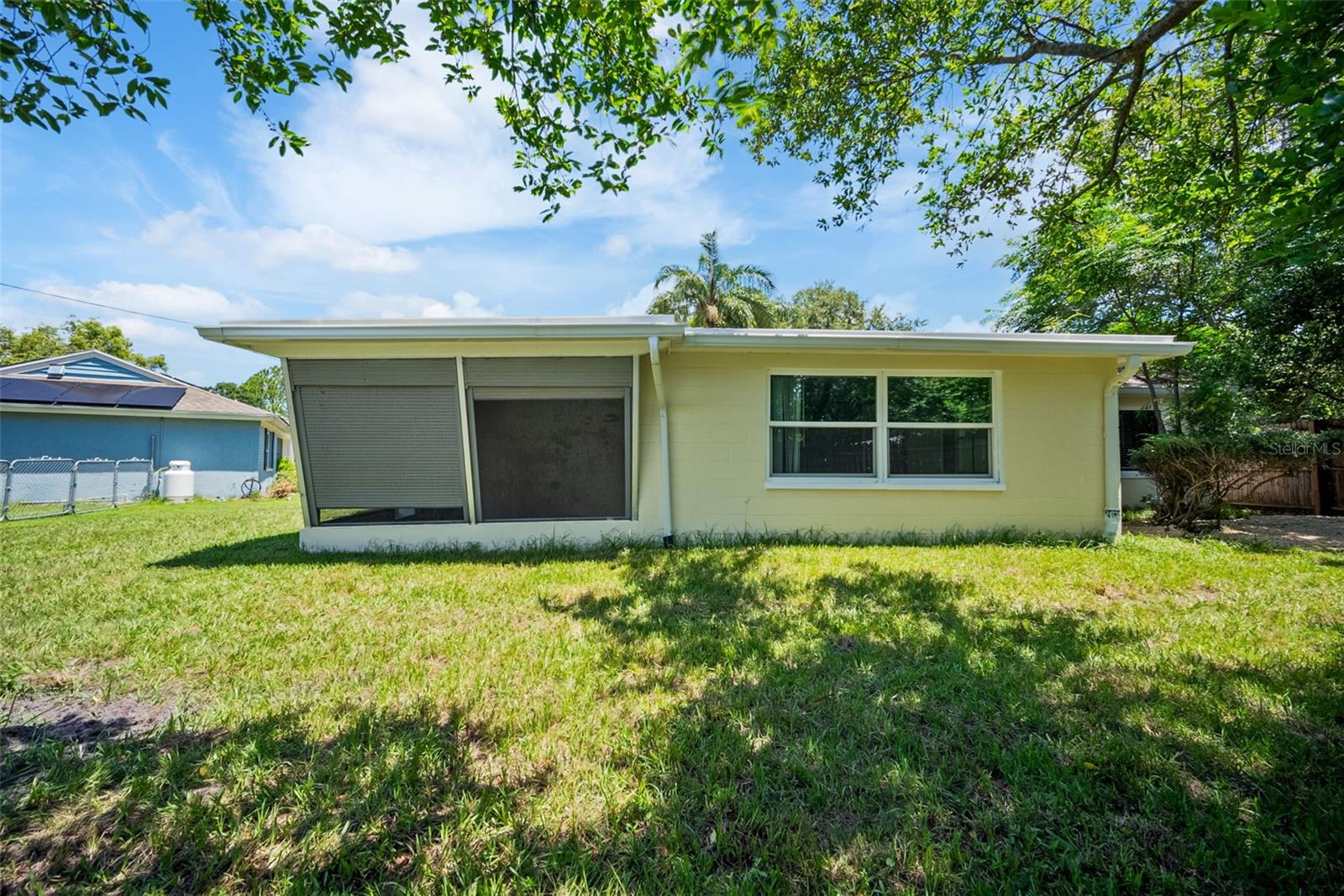 Image 25 of 35 For 3316 Overland Drive