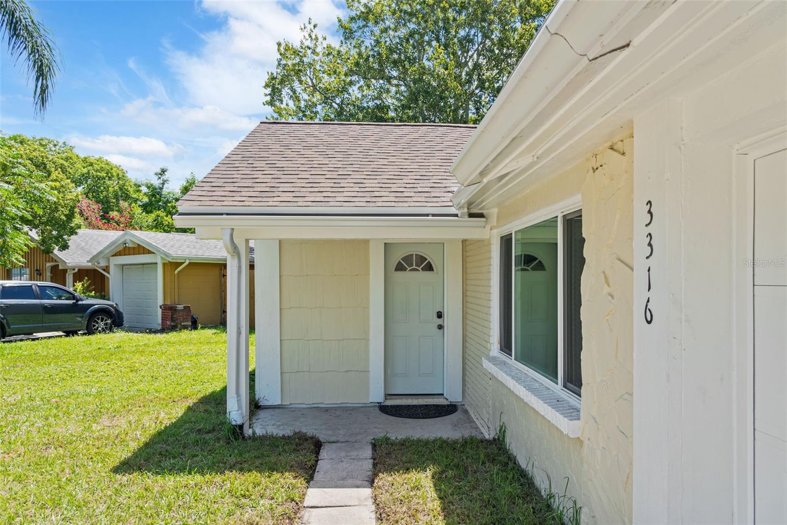 Image 4 of 35 For 3316 Overland Drive