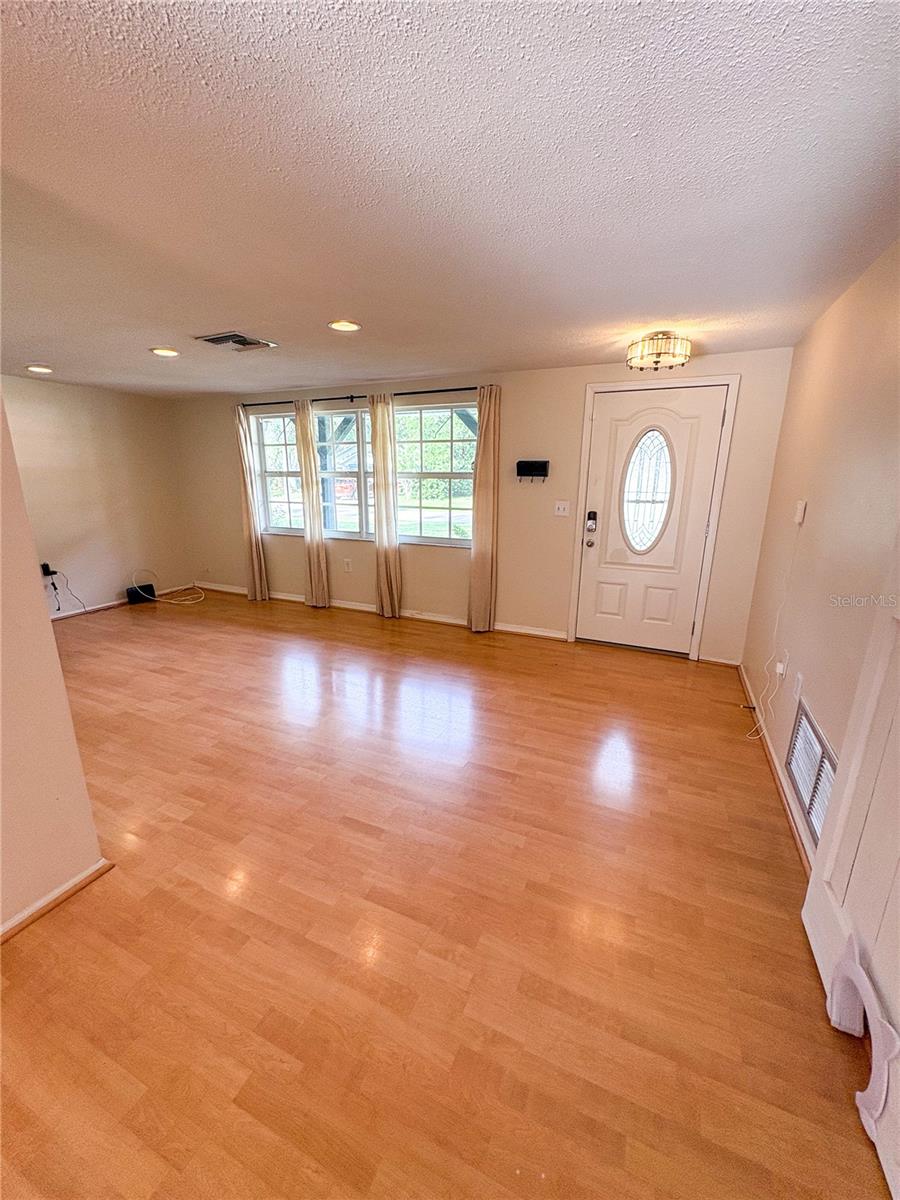 Image 4 of 52 For 3809 Saint Augustine Place