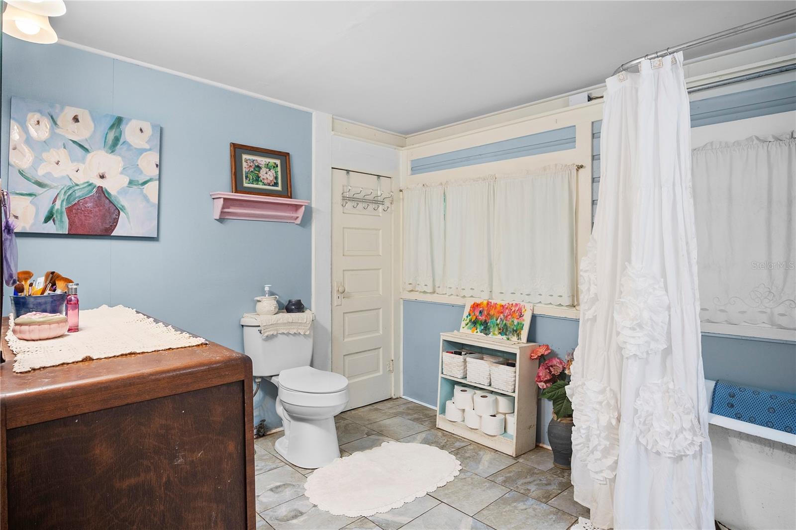 Image 20 of 35 For 408 Brooksville Avenue