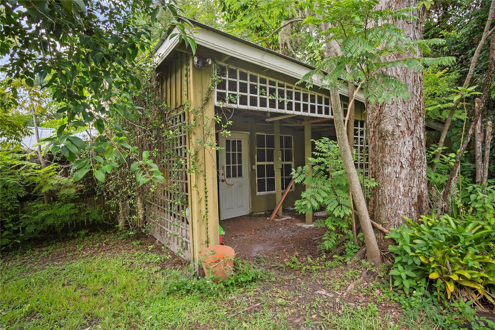 Image 33 of 35 For 408 Brooksville Avenue