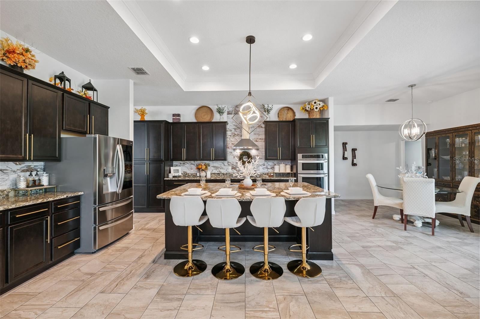 Listing photo id 17 for 18043 Palmdale Road
