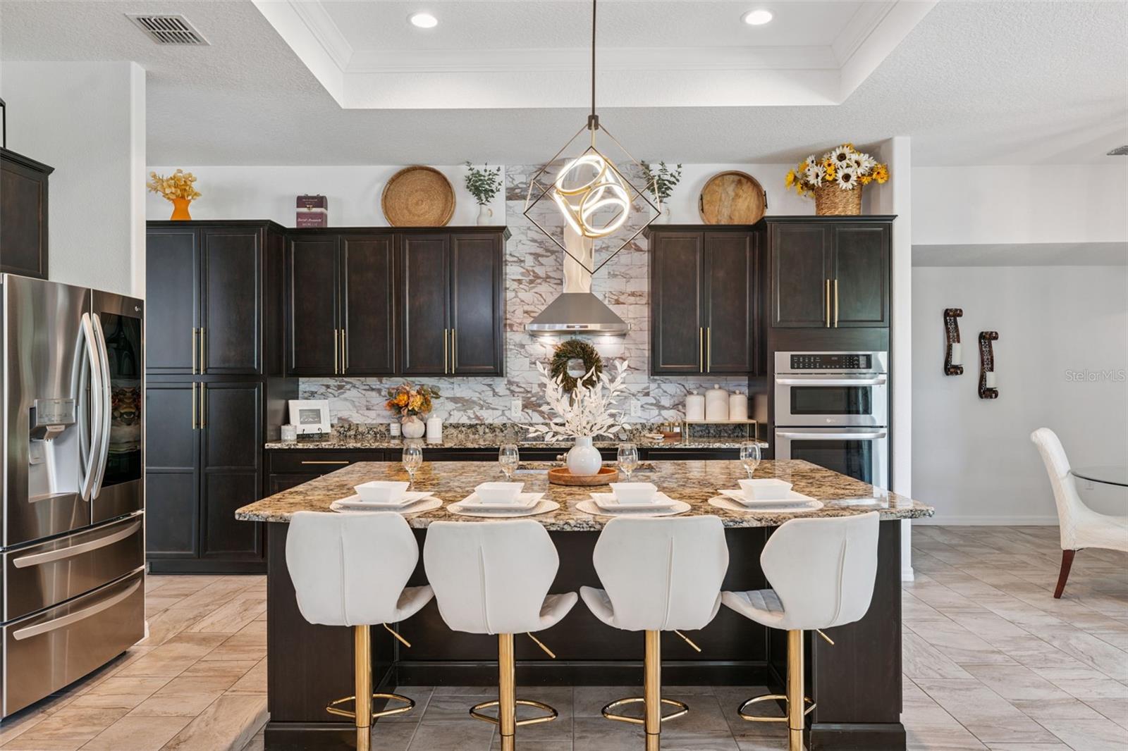 Listing photo id 19 for 18043 Palmdale Road