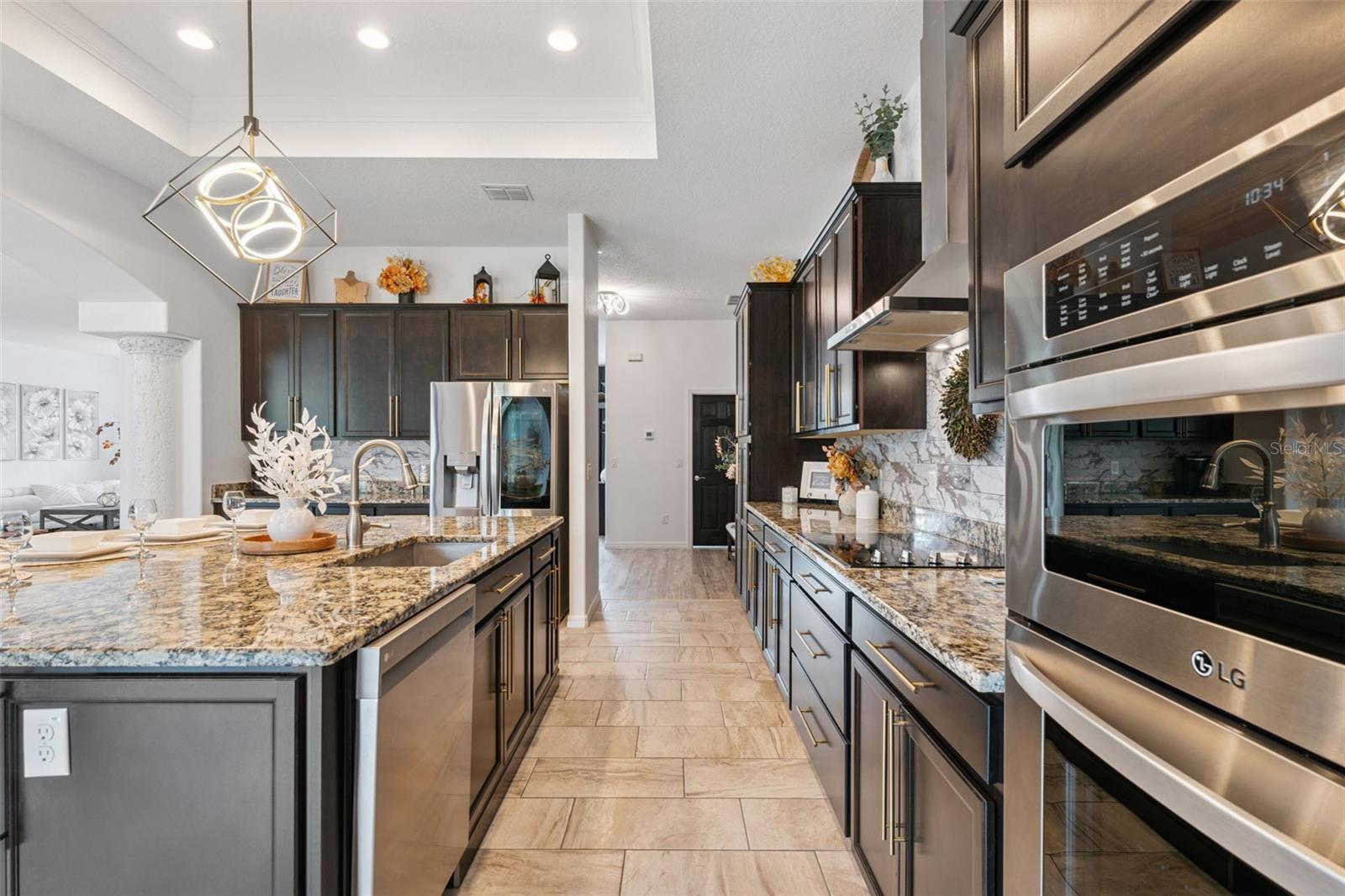 Listing photo id 22 for 18043 Palmdale Road