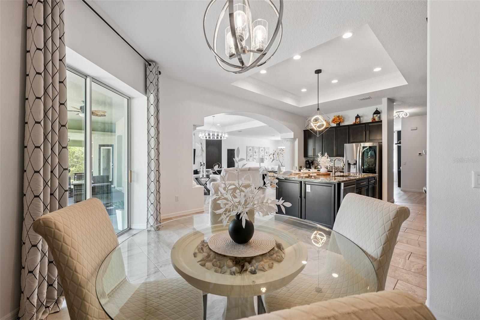 Listing photo id 27 for 18043 Palmdale Road