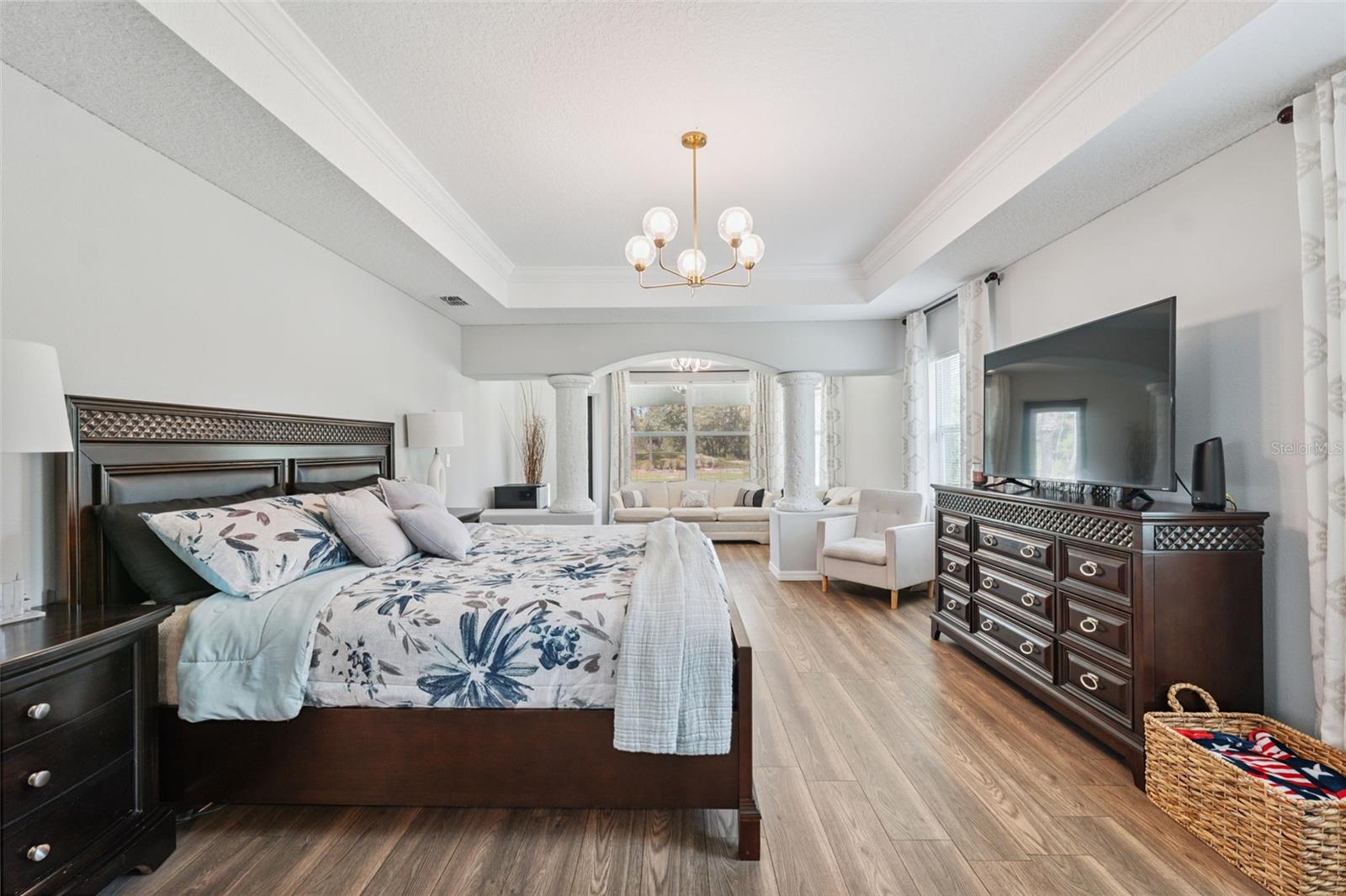 Listing photo id 29 for 18043 Palmdale Road