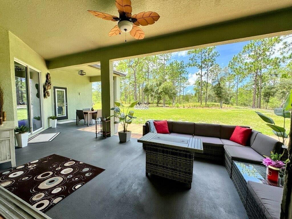 Listing photo id 47 for 18043 Palmdale Road