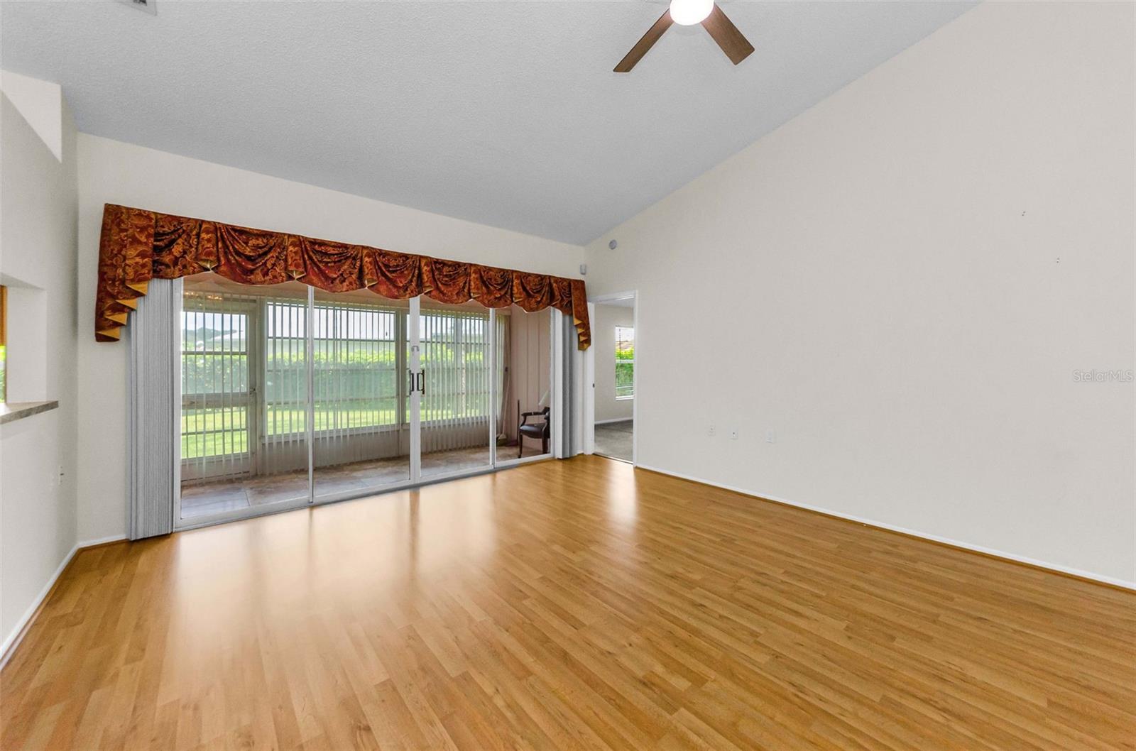 Image 11 of 60 For 9519 Scenic Pine Court