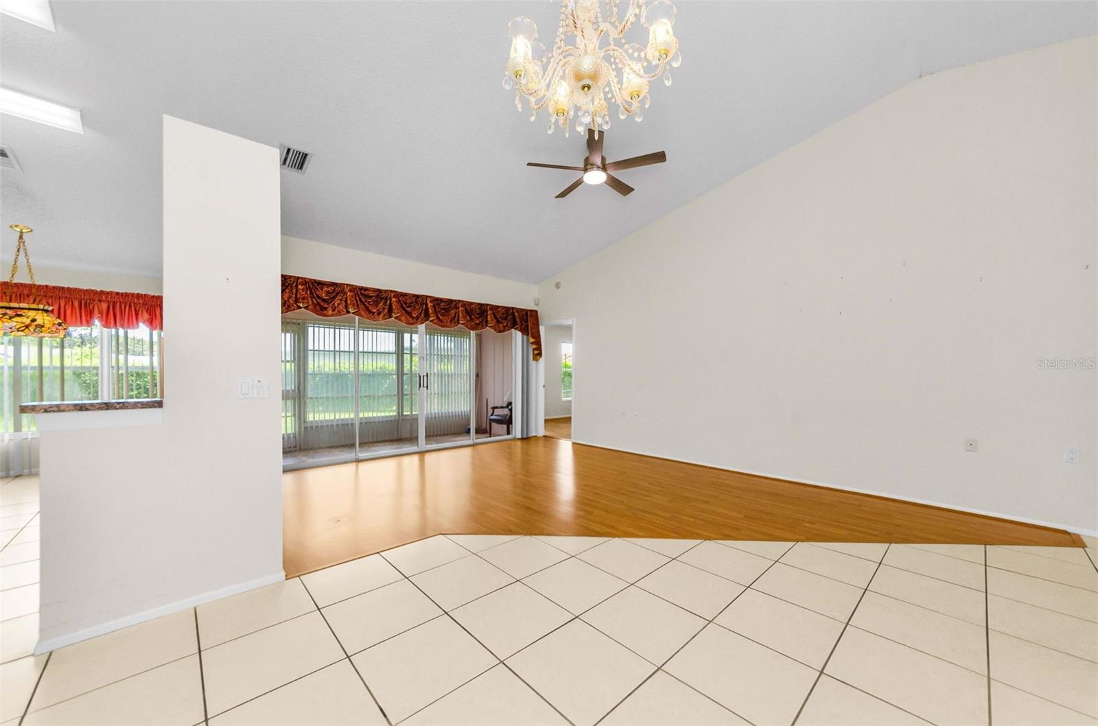 Image 16 of 60 For 9519 Scenic Pine Court