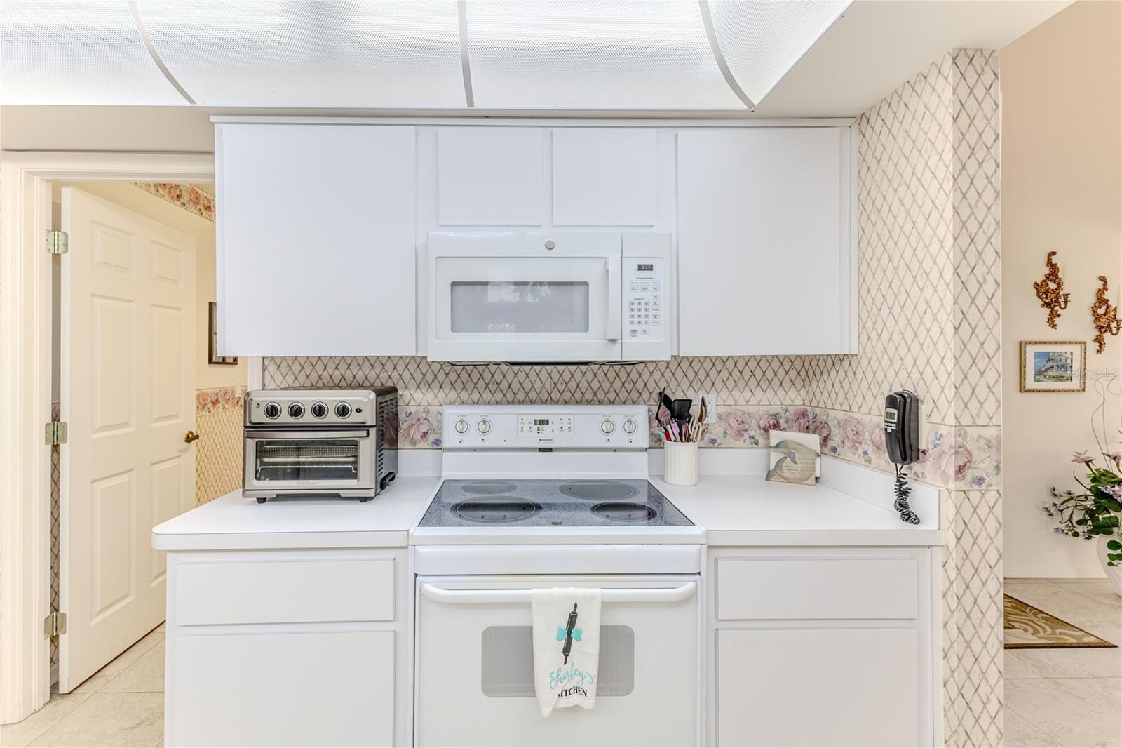 Image 14 of 51 For 464 Mistwood Court