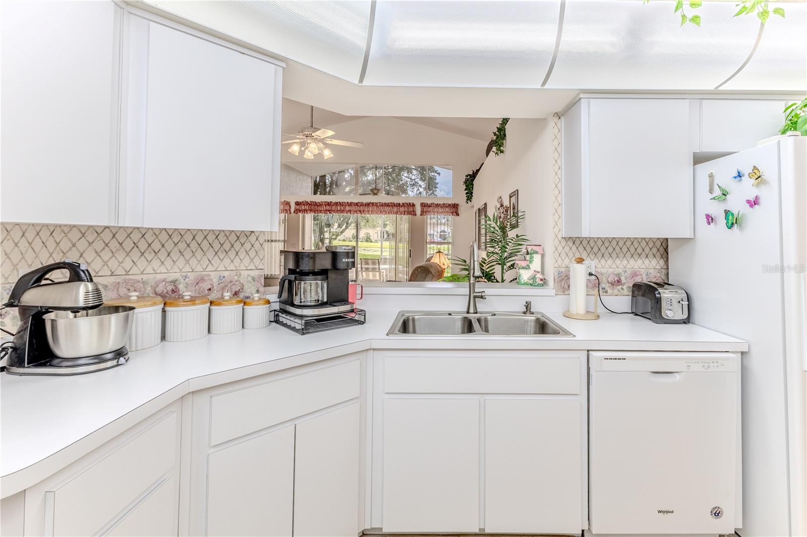 Image 16 of 51 For 464 Mistwood Court