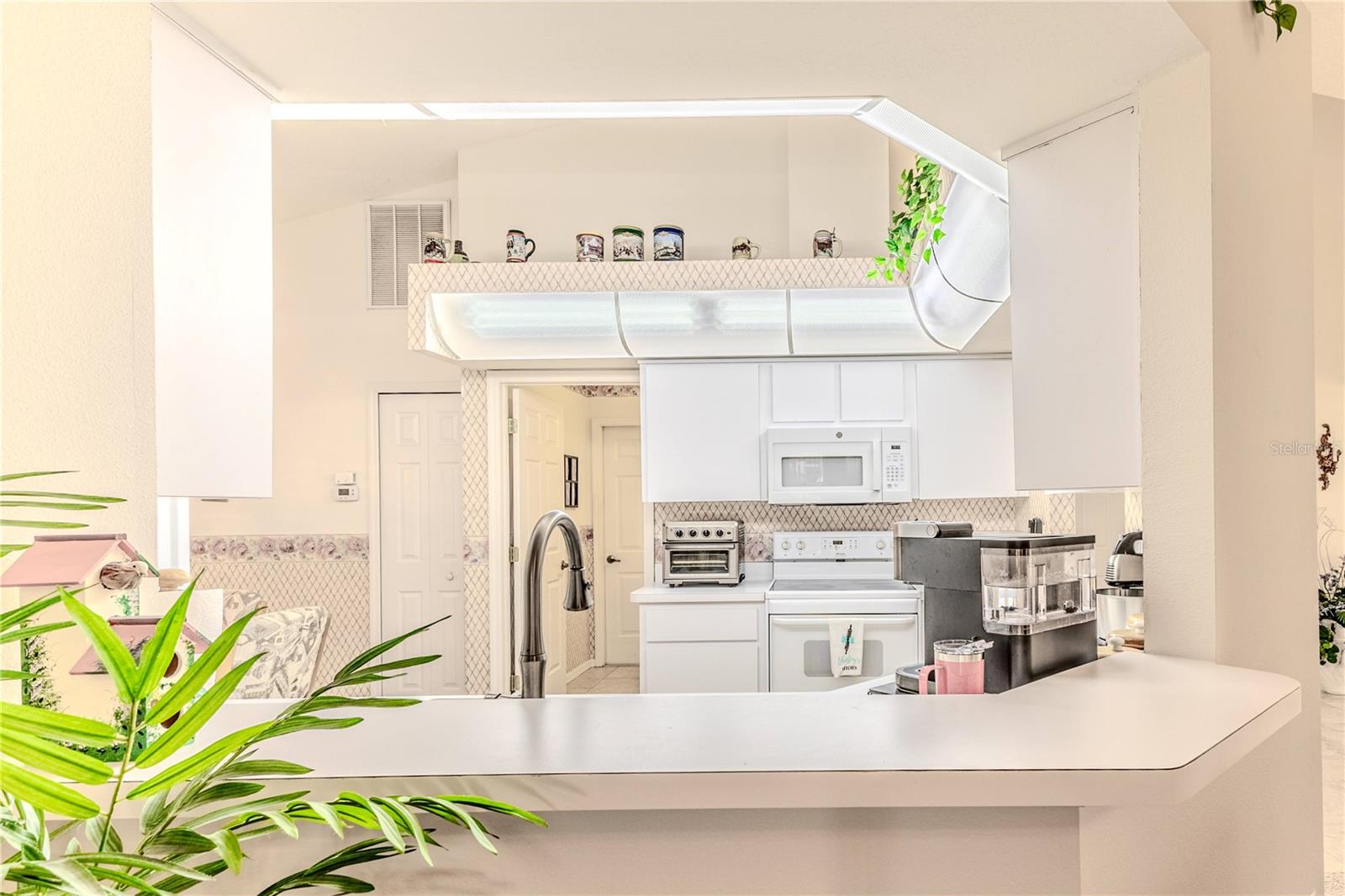 Image 24 of 51 For 464 Mistwood Court