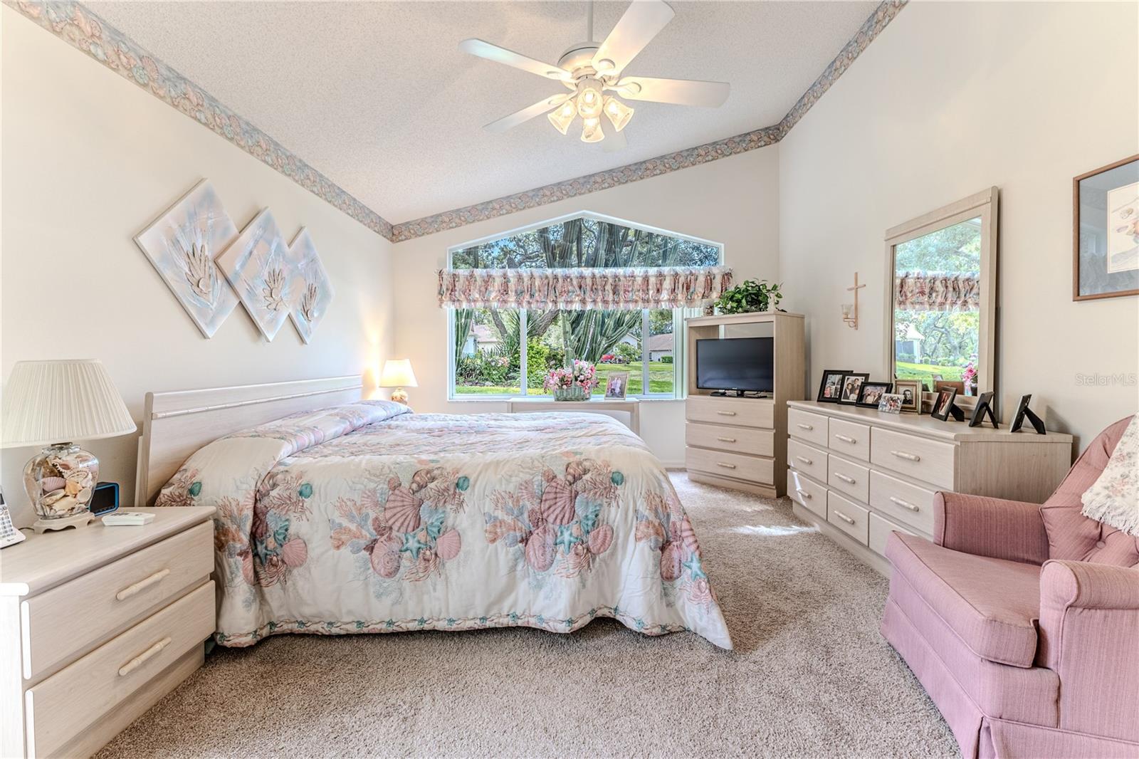 Image 25 of 51 For 464 Mistwood Court