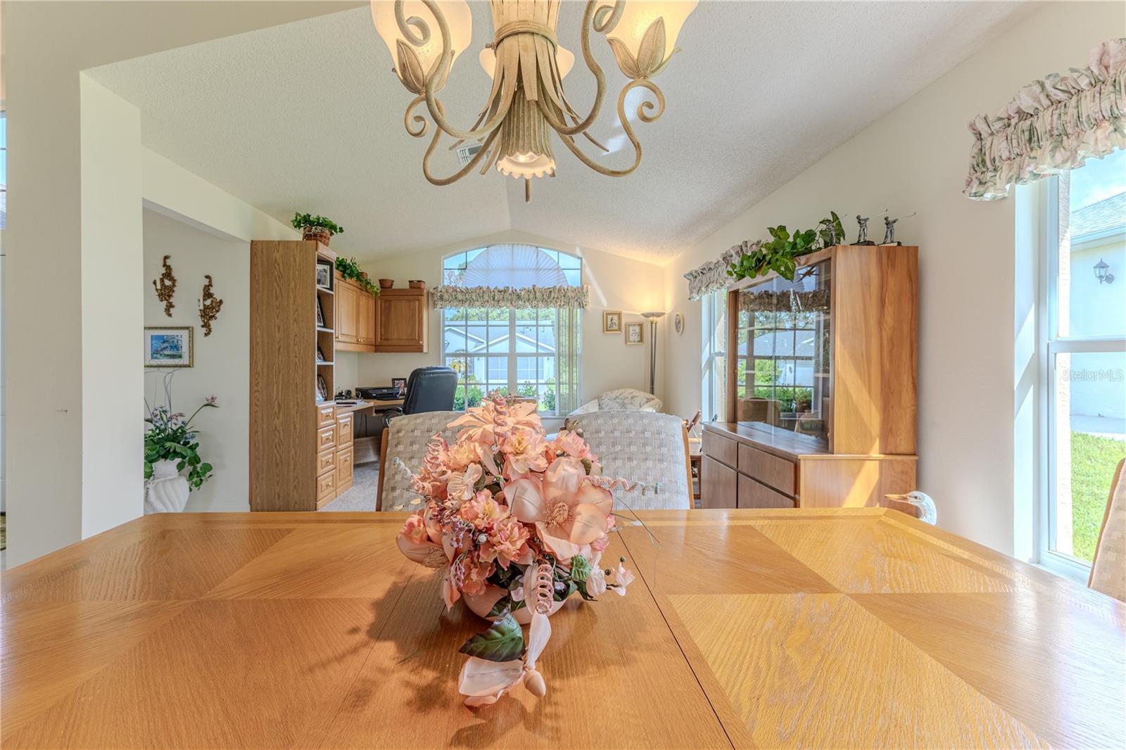 Image 9 of 51 For 464 Mistwood Court