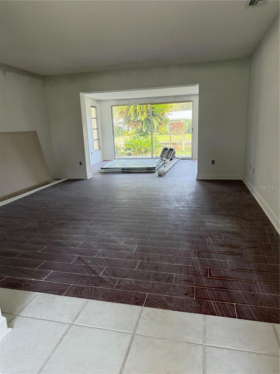 Listing photo id 10 for 11616 Kingfisher Court 180