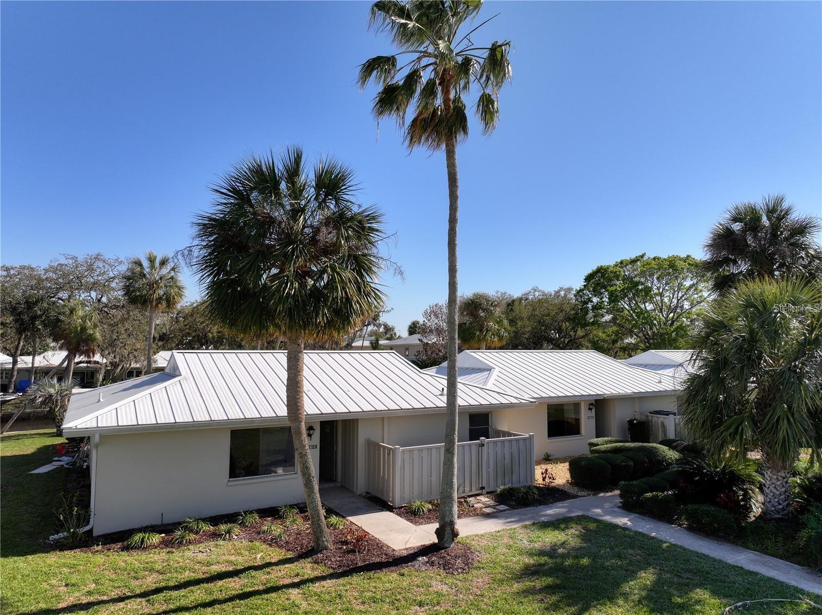 Listing photo id 0 for 11616 Kingfisher Court 180