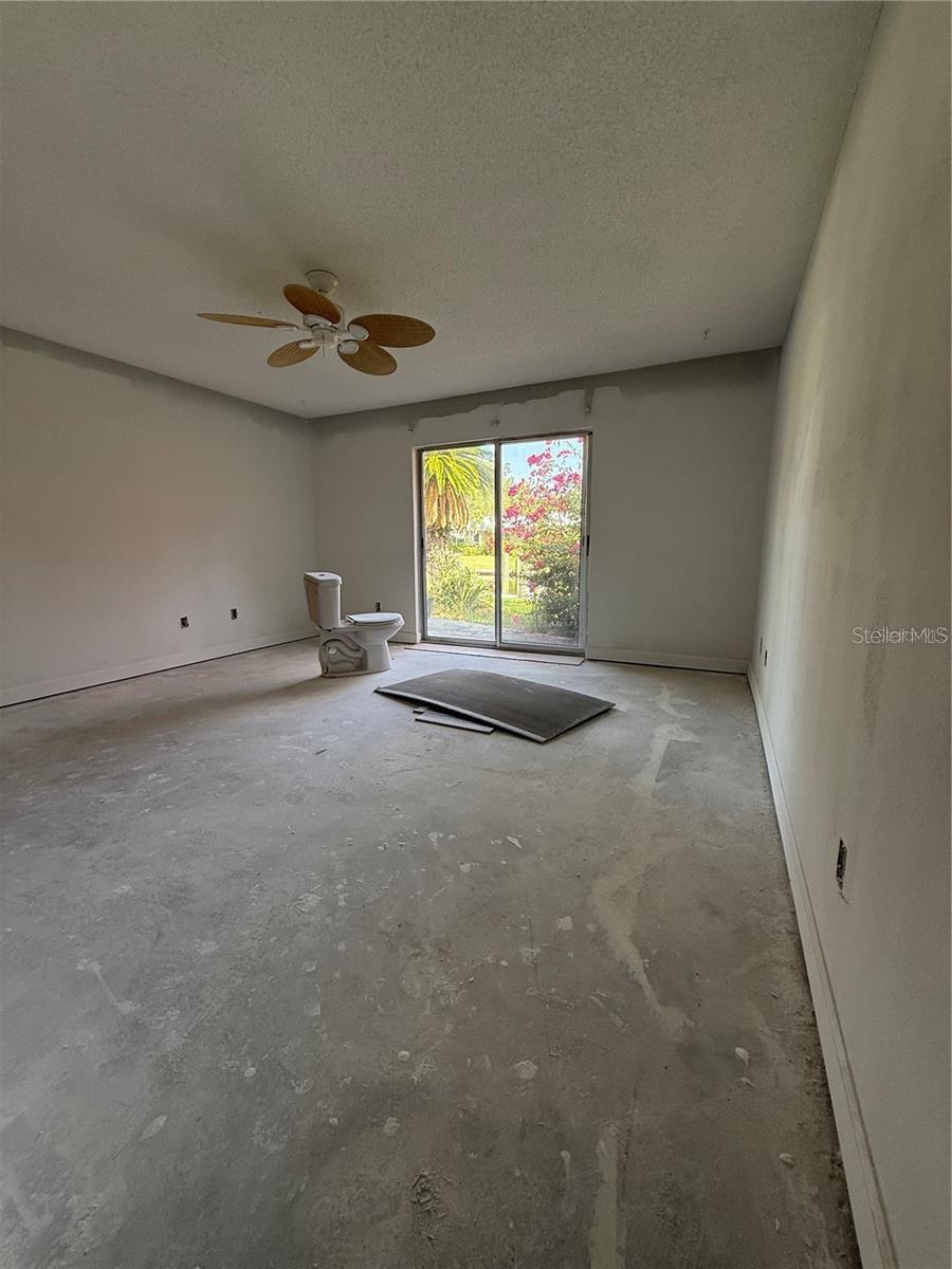 Listing photo id 18 for 11616 Kingfisher Court 180