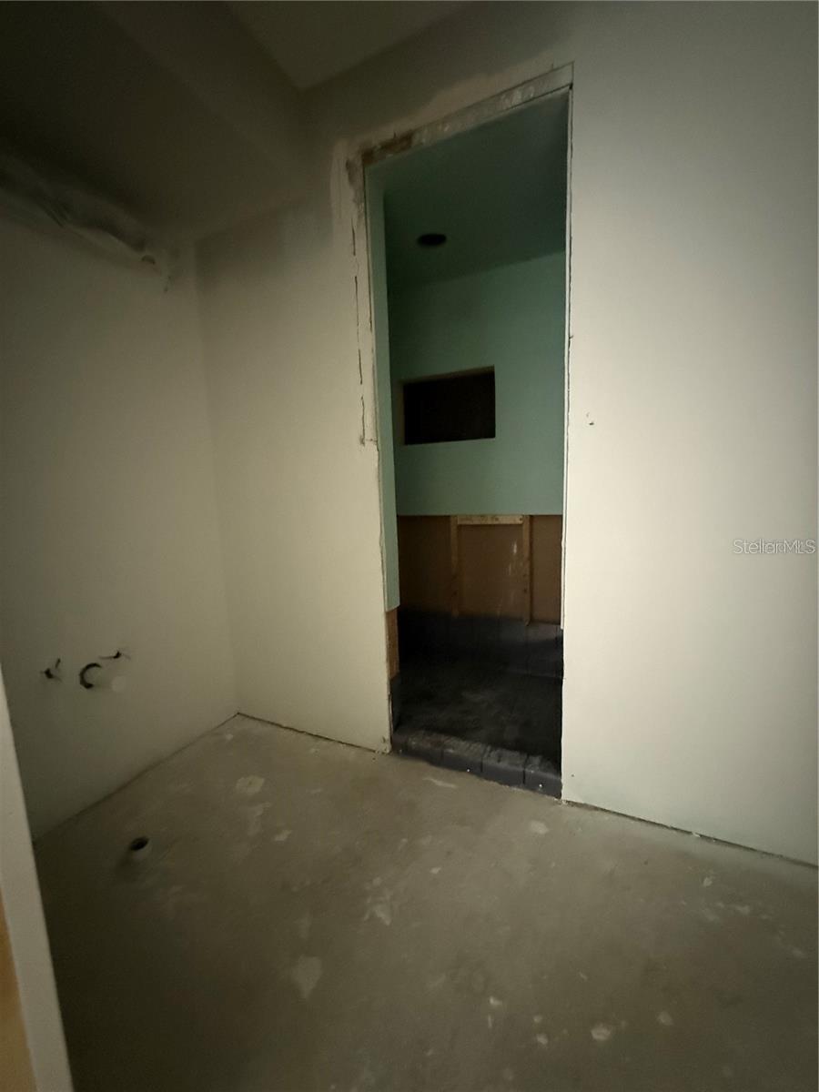 Listing photo id 19 for 11616 Kingfisher Court 180