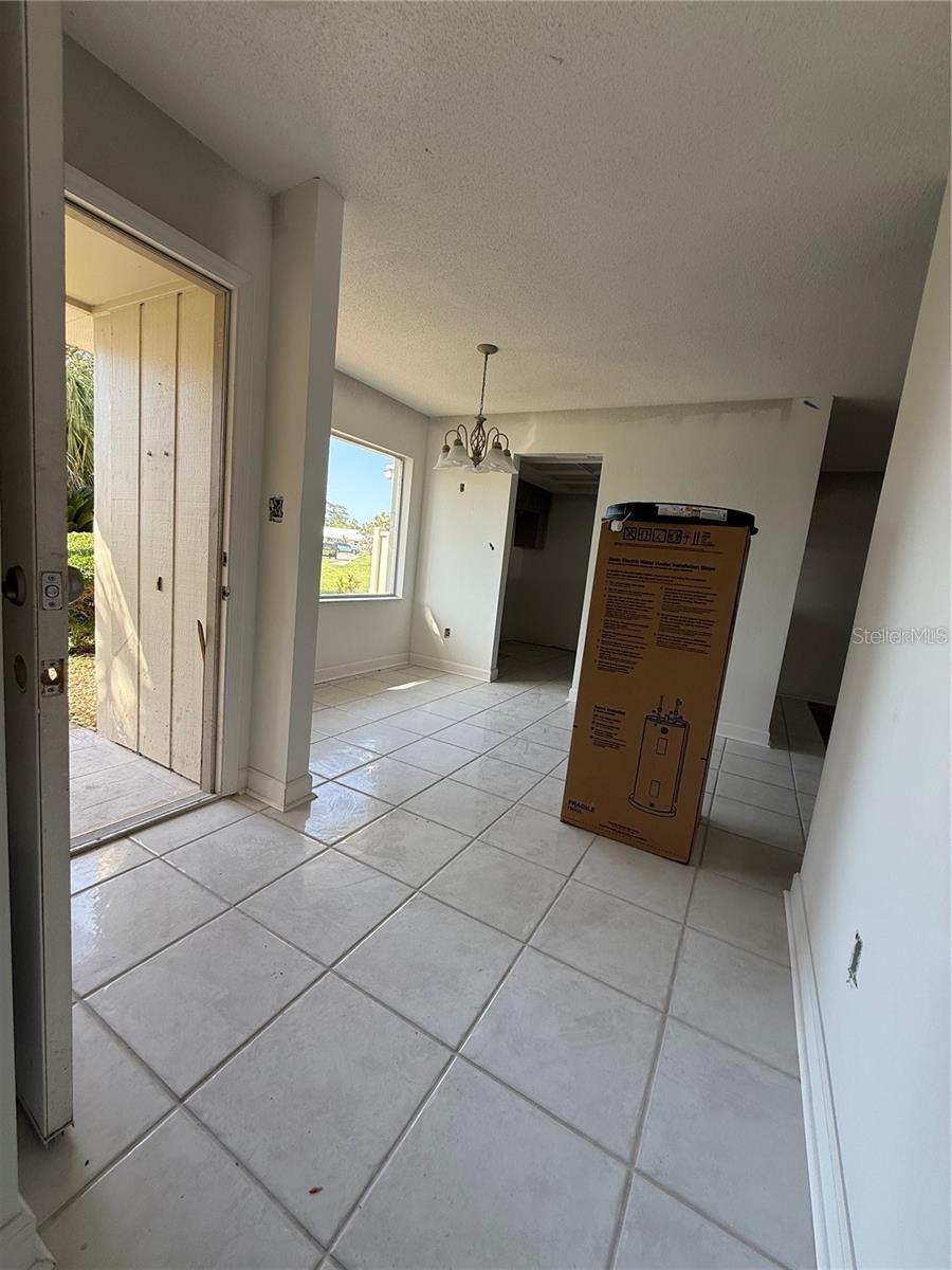 Listing photo id 4 for 11616 Kingfisher Court 180