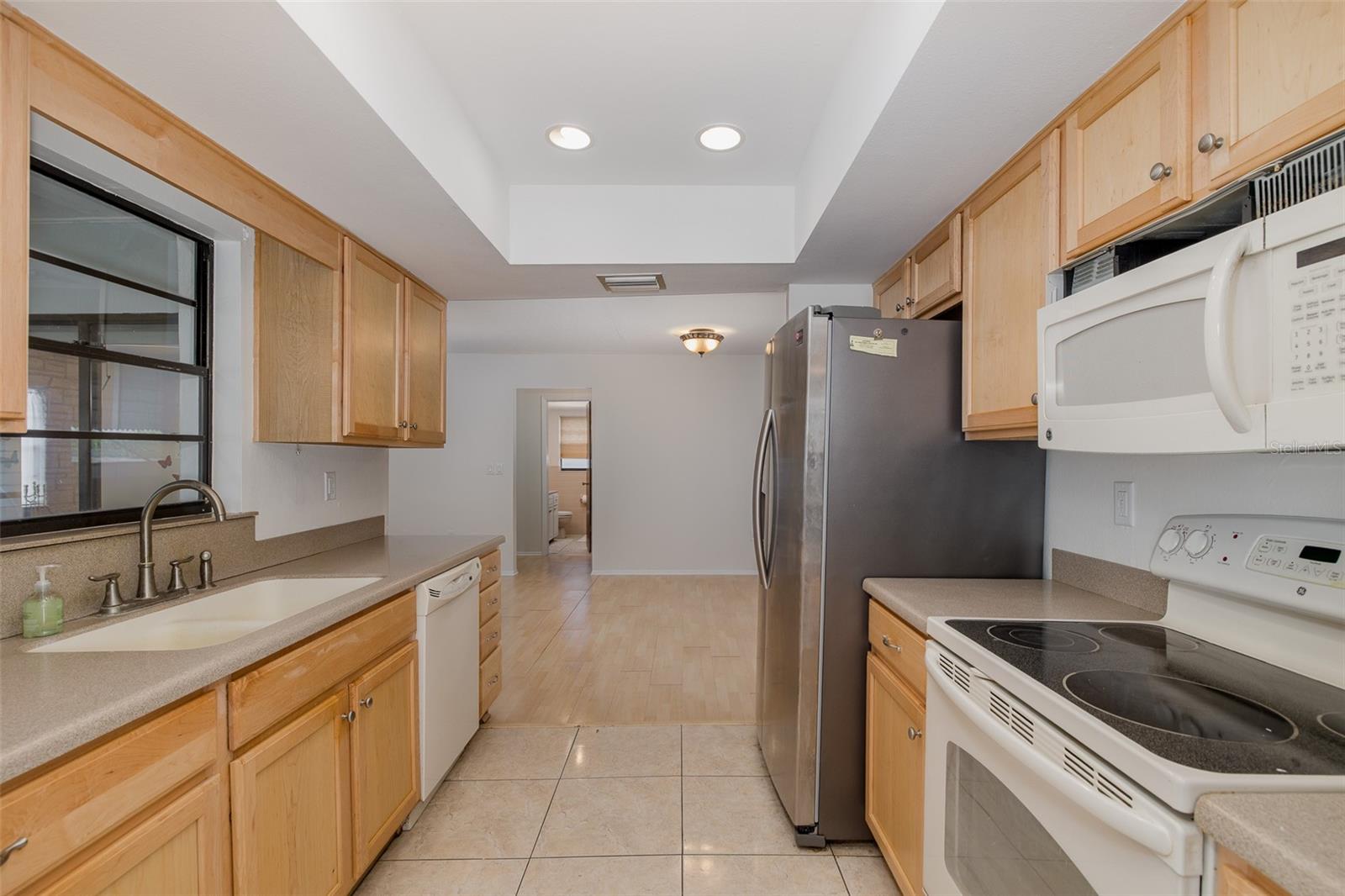 Listing photo id 14 for 11127 Water Oak Drive