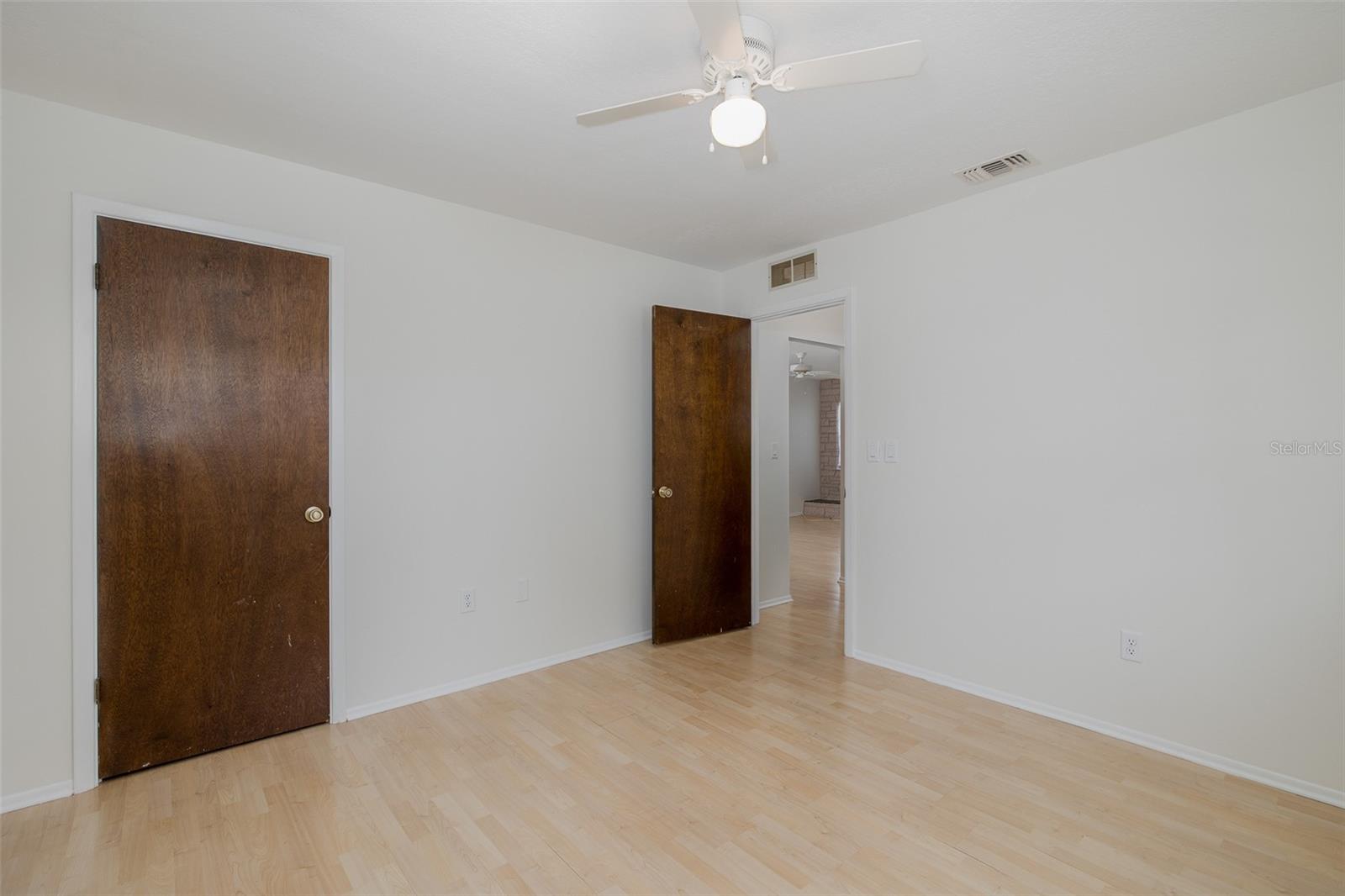 Listing photo id 19 for 11127 Water Oak Drive