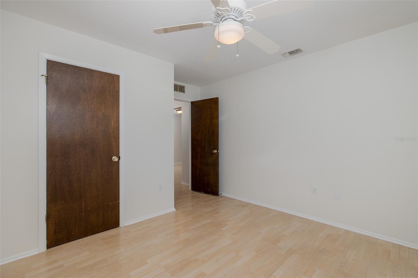 Listing photo id 23 for 11127 Water Oak Drive