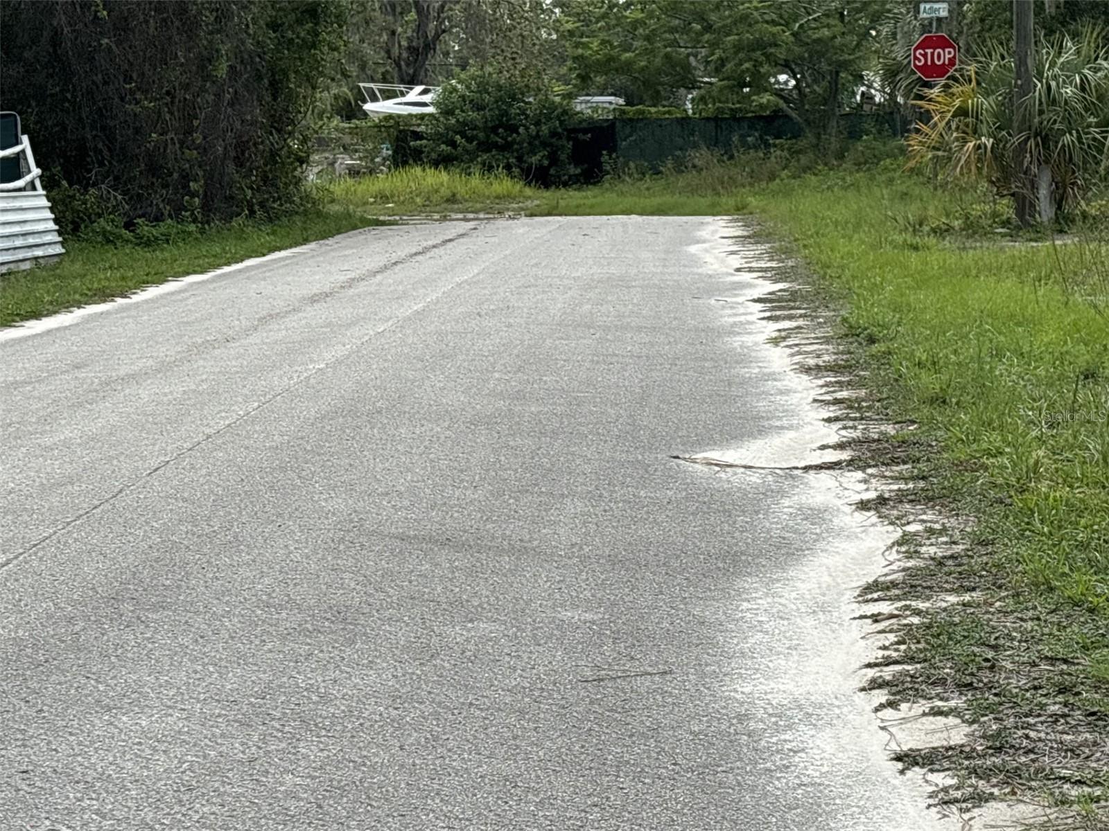 Listing photo id 13 for 11947 Panama Avenue