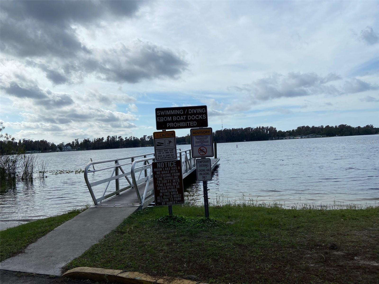 Listing photo id 19 for 11947 Panama Avenue