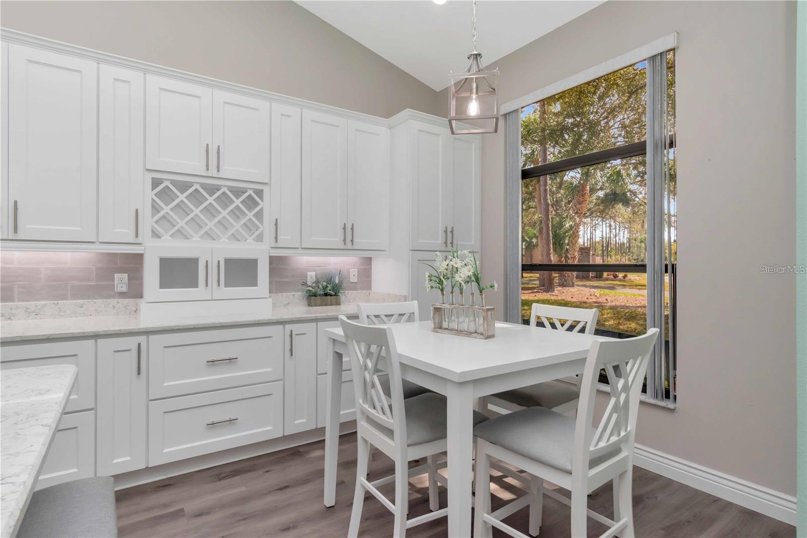 Image 11 of 39 For 9626 Woodhollow Court