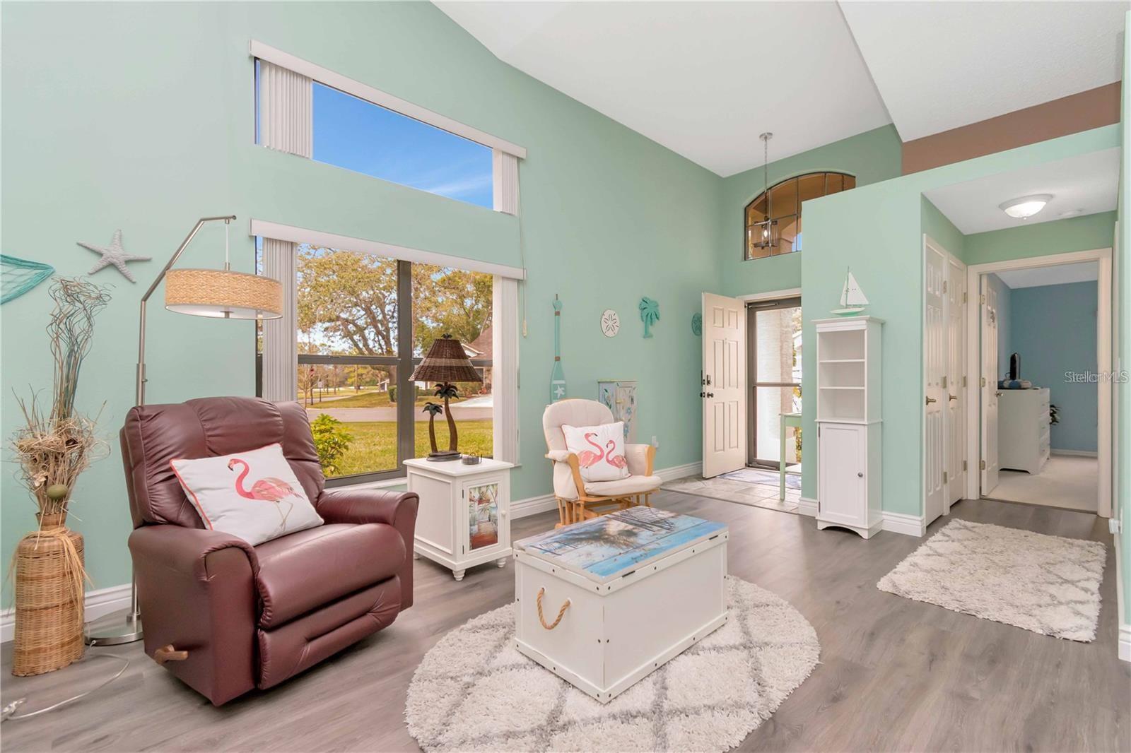 Image 14 of 39 For 9626 Woodhollow Court